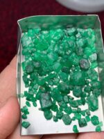 66.50ct Swat Emerald Rough Lot (8x8x6mm): Small-Sized Natural Crystals with Vivid Green Color - Image 4