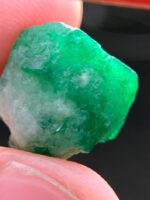 Brilliant 12.37ct Swat Emerald Crystal – A Pristine Gem from Pakistan’s Treasure Valley - Image 7