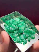 Bold and Brilliant: A 56.71ct Swat Emerald Rough Lot with Serious Presence - Image 7