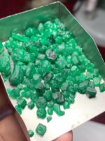 66.50ct Swat Emerald Rough Lot (8x8x6mm): Small-Sized Natural Crystals with Vivid Green Color - Image 9