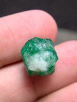 Brilliant 12.37ct Swat Emerald Crystal – A Pristine Gem from Pakistan’s Treasure Valley - Image 10
