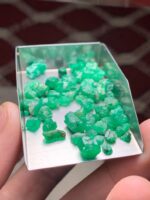 A Rare Gem: 45.30 Carat Rough Swat Emerald - Image 2