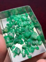 Refined Rough: A 52.51ct Swat Emerald Lot with Substance & Style - Image 5