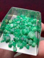 Refined Rough: A 52.51ct Swat Emerald Lot with Substance & Style - Image 7