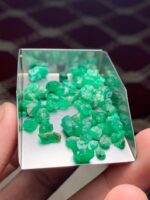A Rare Gem: 45.30 Carat Rough Swat Emerald - Image 7