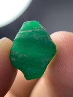 Powerful Presence: 9.200 ct Swat Emerald Crystal with Bold Natural Color - Image 4