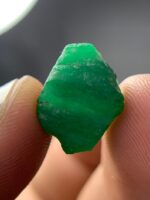 Powerful Presence: 9.200 ct Swat Emerald Crystal with Bold Natural Color - Image 5
