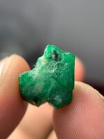 9.095 ct Swat Emerald Crystal – Untreated Gemstone, Pakistan - Image 2