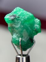 9.095 ct Swat Emerald Crystal – Untreated Gemstone, Pakistan - Image 6