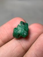 9.095 ct Swat Emerald Crystal – Untreated Gemstone, Pakistan - Image 10