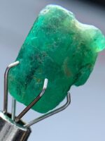 Earth-Grown Elegance: 6.05ct Emerald Crystal from Swat - Image 2