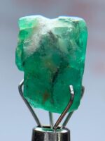 Earth-Grown Elegance: 6.05ct Emerald Crystal from Swat - Image 5