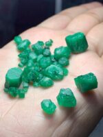 75.40ct Swat Emerald Rough Lot (11x11x10mm): Large Natural Crystals with Rich Green Color - Image 2