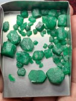 75.40ct Swat Emerald Rough Lot (11x11x10mm): Large Natural Crystals with Rich Green Color - Image 9