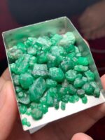 142.00ct Rough Emerald Lot – Natural Crystals (12mm, 8mm, 5mm) - Image 9