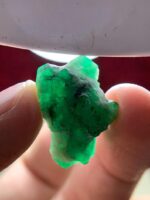 25.41ct Emerald Crystal from Swat – Vivid, Untouched, and Museum-Worthy - Image 9