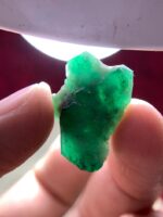 25.41ct Emerald Crystal from Swat – Vivid, Untouched, and Museum-Worthy - Image 10