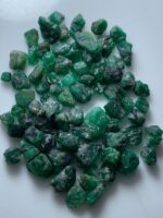 96.85ct Swat Emerald Lot: Raw Green Crystals, Pakistan - Image 5