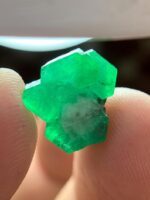 Majestic Green: 9.20 Carat Emerald Crystal from Swat Valley, Pakistan - Image 6