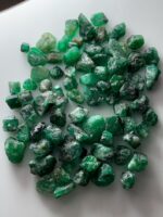96.85ct Swat Emerald Lot: Raw Green Crystals, Pakistan - Image 8