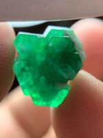 Majestic Green: 9.20 Carat Emerald Crystal from Swat Valley, Pakistan - Image 10