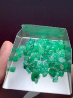 Verdant Rarity: 43.35 Carat Swat Emerald Rough Lot - Image 5
