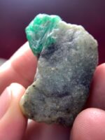147.30ct Swat Emerald Specimen  from the Valley of Gems - Image 8