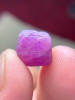 Raw African Ruby Crystal: 11.915ct Untreated Corundum - Image 3