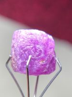 Raw African Ruby Crystal: 11.915ct Untreated Corundum - Image 6