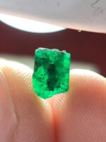 2.05ct Swat Emerald Crystal – Natural Untreated Gemstone (6.00 x 8.60 x 4.85 mm) - Image 10