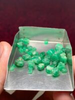 37.10ct Swat Emerald Rough Lot: High-Grade Crystals with Deep Green Saturation - Image 7