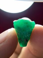 Brilliant 11.12ct Swat Emerald Crystal – A Compact Gem of Pure Natural Beauty - Image 10