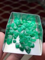 Discovering a Rare 46.65 ct Rough Emerald Lot from Swat, Pakistan - Image 10