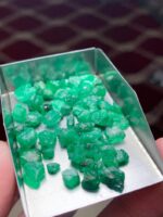 Discovering a Rare 46.65 ct Rough Emerald Lot from Swat, Pakistan - Image 7
