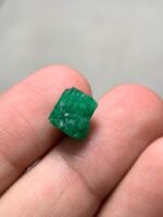 Shining Bright: The 5.40ct Emerald Crystal - A Perfectly Proportioned Gem - Image 2