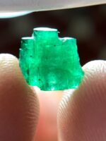 Discovering a Rare Beauty: 2.42 Carat Emerald Crystal from Swat - Image 3