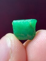 4.75ct Swat Emerald Crystal: A Compact Gem with Rich Color and Natural Form - Image 4