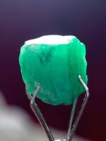 Stunning 5.75ct Emerald Crystal: Unveiling the Beauty of 9.53 x 7.85 x 7.32mm - Image 7