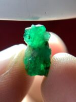 New Addition: 4.12 ct Swat Emerald Crystal — Strong Form, Solid Depth - Image 7