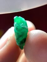 Hidden in the Hills: A 7.15ct Swat Emerald Crystal and Its Rare Beauty - Image 4