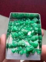 Rough Lot Showcase: 58.44 ct Swat Emerald Crystal Parcel - Image 10
