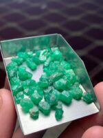 Raw Power in Green: 56.14 Carat Swat Emerald Rough Lot - Image 5