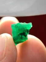 Spotlight: 4.71 ct Emerald Crystal from Swat — Elongated and Deep - Image 11