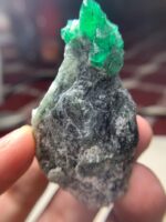 A Monumental 274.50ct Swat Emerald Specimen: Rare Natural Treasure - Image 13