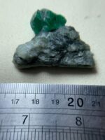 Regal Swat Emerald: 115-Carat Natural Specimen - Image 8