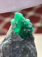 A Monumental 274.50ct Swat Emerald Specimen: Rare Natural Treasure - Image 9