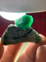 Regal Swat Emerald: 115-Carat Natural Specimen - Image 10