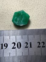 8.25ct Swat Emerald Crystal – A Broad, Vivid Green Gem from Pakistan - Image 11