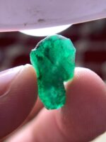 6.35 ct Emerald Crystal from Swat – A Majestic Green Treasure - Image 10