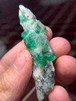 102.80-Carat Swat Emerald Specimen: A Giant Emerald Column Shaped by the Earth - Image 8